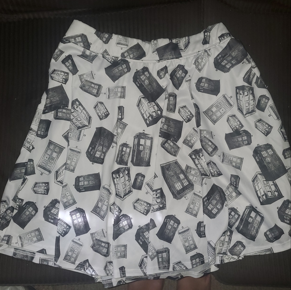 Doctor who Tardis skirt black white skater swing Her Universe XL